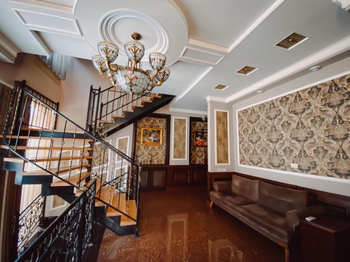 Royal Renaysance Hotel Yerevan Exterior photo