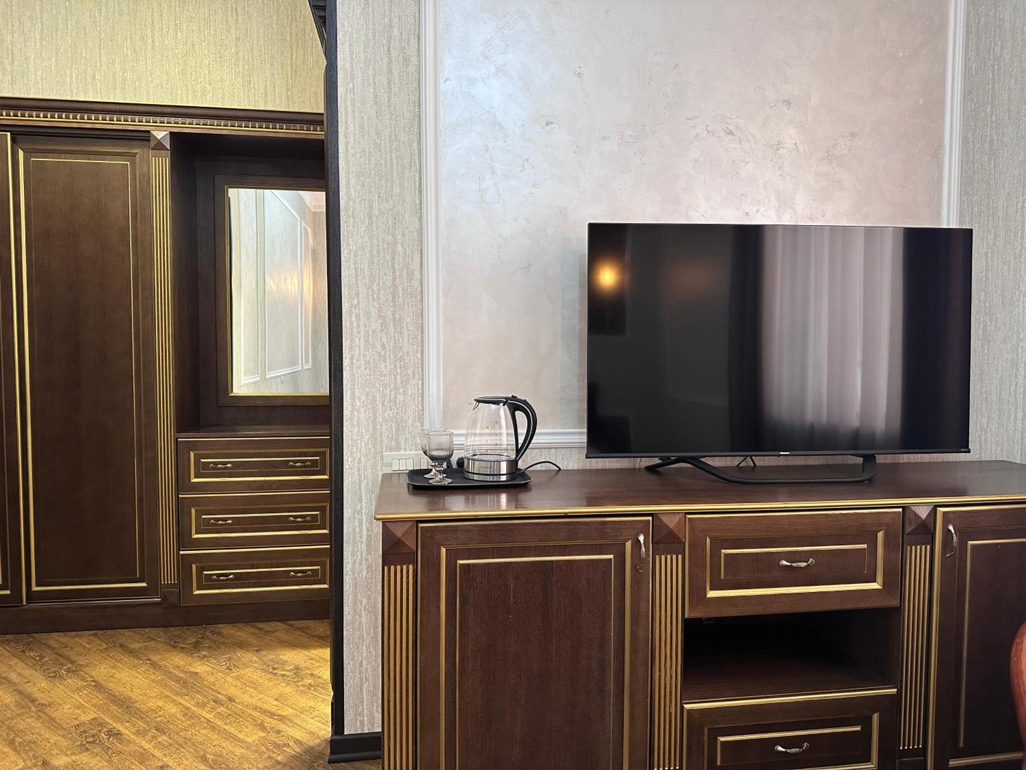 Royal Renaysance Hotel Yerevan Exterior photo